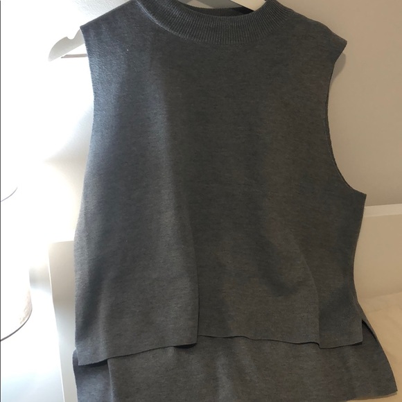 Sleeveless high neck sweater - Picture 1 of 1